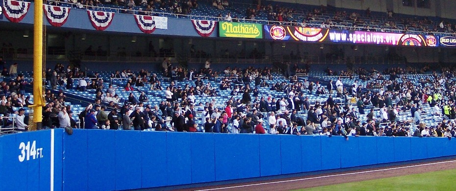 70sYankees ⚾️ on X: Clubhouse in the old Yankee Stadium https